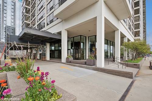 360 E Randolph Unit 405, Chicago, IL 60601