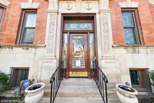 4347 S Greenwood Unit 202, Chicago, IL 60653