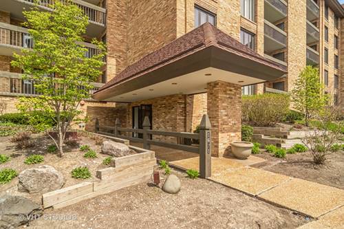 1621 Mission Hills Unit 311, Northbrook, IL 60062