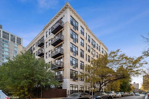 811 W Eastwood Unit 401, Chicago, IL 60640