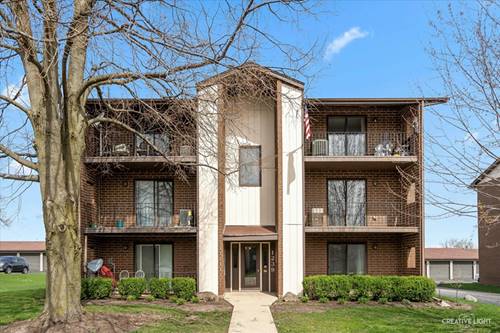 1239 Chalet Unit 200, Naperville, IL 60563