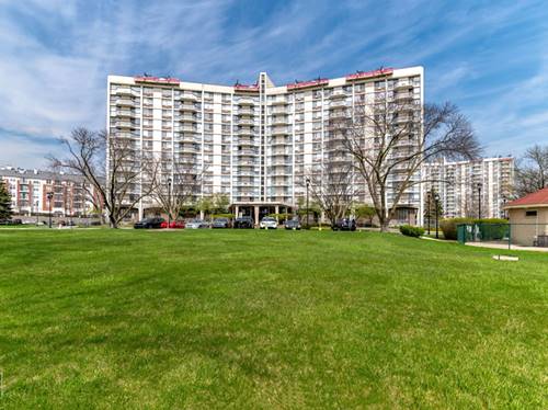 20 N Tower Unit 4D, Oak Brook, IL 60523