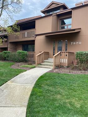 7970 Garfield Unit 102, Burr Ridge, IL 60527