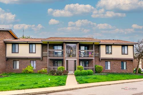 590 Somerset Unit 2, Crystal Lake, IL 60014