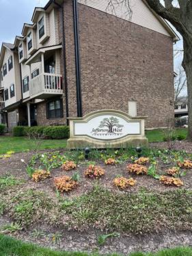 1500 W Jefferson Unit B, Naperville, IL 60540