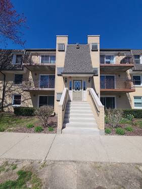 814 N River Unit 2A, Mount Prospect, IL 60056