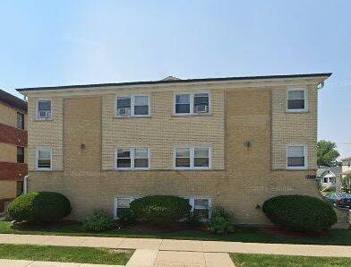 7321 W Fullerton Unit 12, Elmwood Park, IL 60707