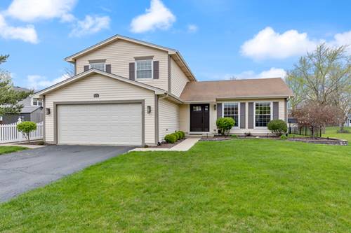 624 Hiawatha, Carol Stream, IL 60188