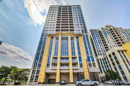 700 N Larrabee Unit 1015, Chicago, IL 60654