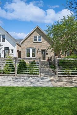 3542 W Beach, Chicago, IL 60651