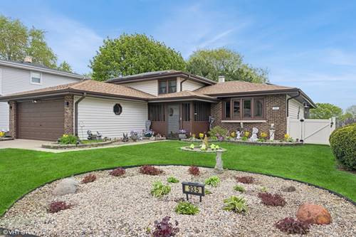 935 Dearborn, Carol Stream, IL 60188