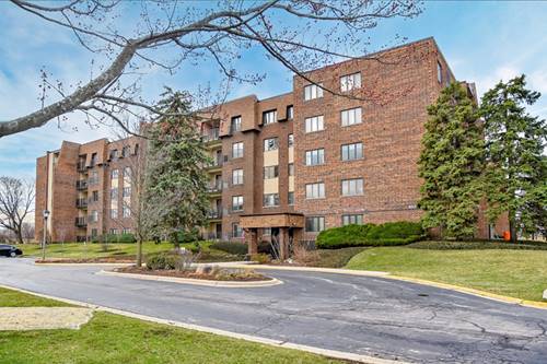 453 Raintree Unit 3J, Glen Ellyn, IL 60137