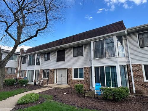2810 Mitchell Unit 1, Woodridge, IL 60517