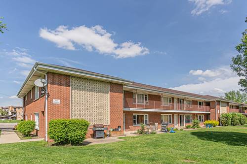 1111 E Algonquin Unit 11, Arlington Heights, IL 60005