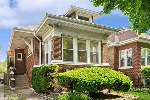 2930 W Giddings, Chicago, IL 60625