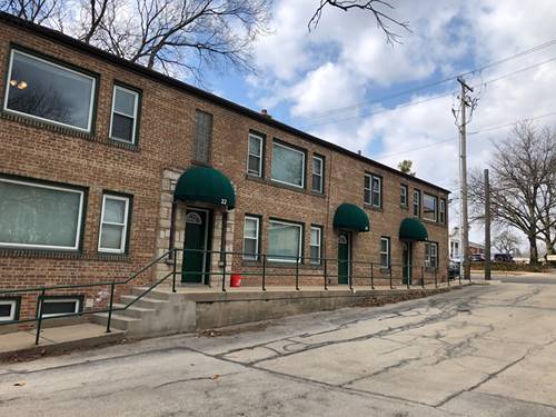 22 E Benton Unit G, Naperville, IL 60540