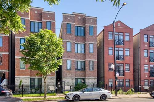 2347 W Harrison Unit 2, Chicago, IL 60612