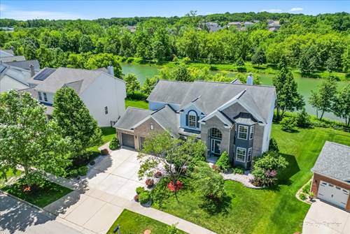 108 Rosewood, Streamwood, IL 60107