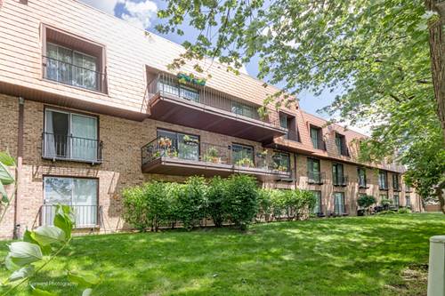 4050 Dundee Unit 209, Northbrook, IL 60062
