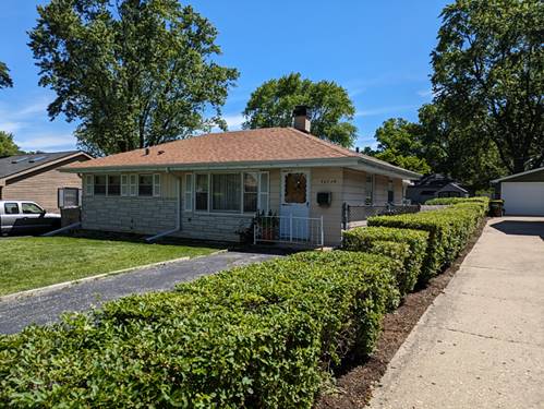 727 Nw Holcomb, Mundelein, IL 60060