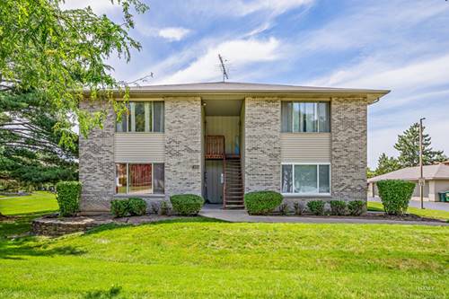 400 Westwood Unit B, Crystal Lake, IL 60014
