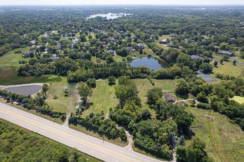 303 Algonquin, South Barrington, IL 60010