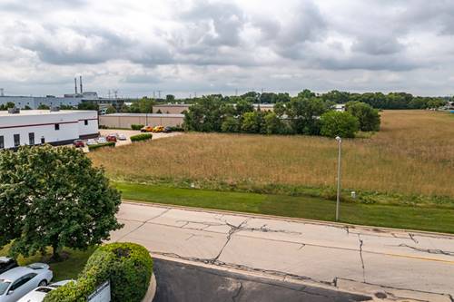 33 E Belmont, Romeoville, IL 60446