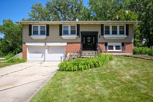 2S245 Mayfield, Glen Ellyn, IL 60137