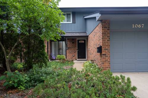 1067 Wigtown, Wheaton, IL 60189