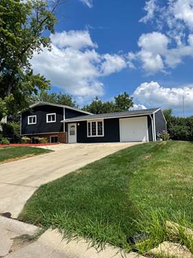 573 Redwood, Bolingbrook, IL 60440
