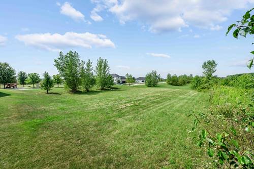 1018 Wheatfield, Sugar Grove, IL 60554