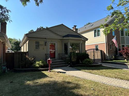 7027 N Mankato, Chicago, IL 60646