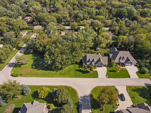 8794 Shade Tree, Lakewood, IL 60014