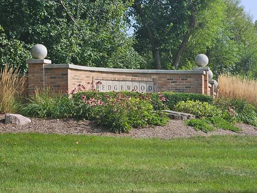 1064 Wedgewood, Crystal Lake, IL 60014
