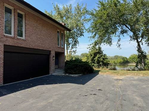 1832 Wildberry Unit D, Glenview, IL 60025