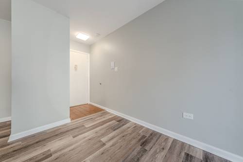 685 Grove Unit 203, Buffalo Grove, IL 60089