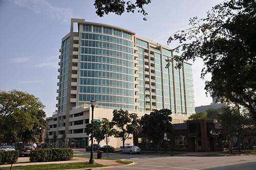 1570 Elmwood Unit 1010, Evanston, IL 60201