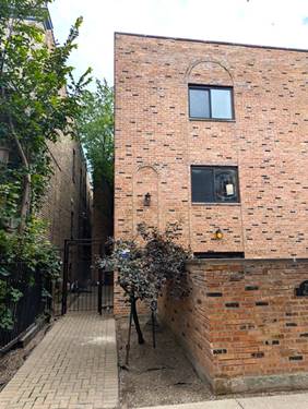 711 W Melrose Unit D-1, Chicago, IL 60657