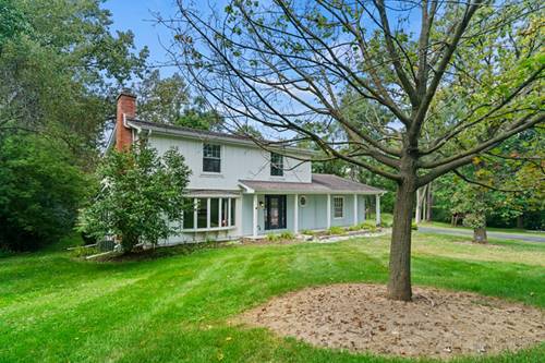 735 Circle, Tower Lakes, IL 60010