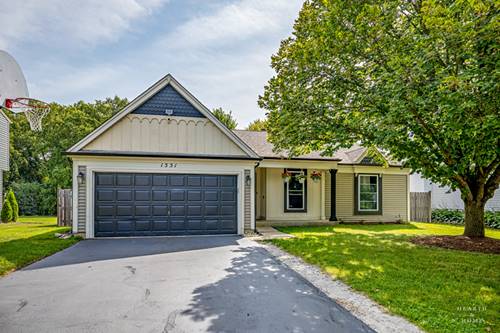 1551 Glacier, Algonquin, IL 60102