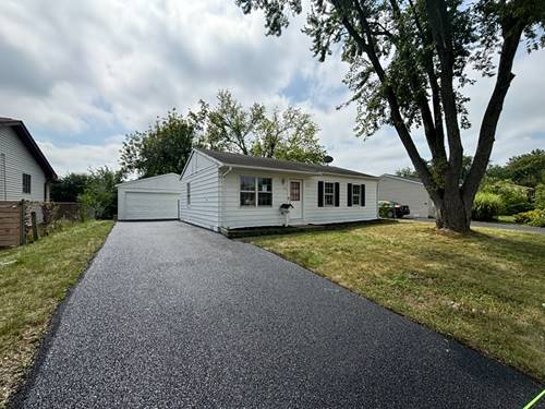 121 Hickory, Streamwood, IL 60107