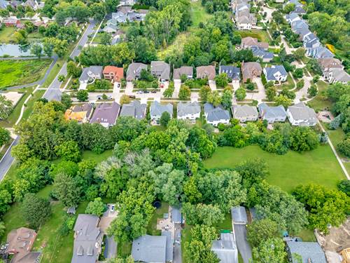 5725 S Wilmette, Westmont, IL 60559
