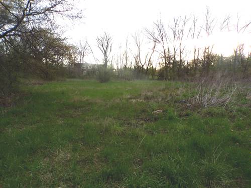 28W172 Roosevelt, Winfield, IL 60190
