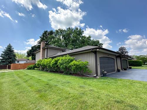 447 E Drury, Barrington, IL 60010