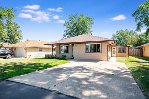 832 Gates, Aurora, IL 60505