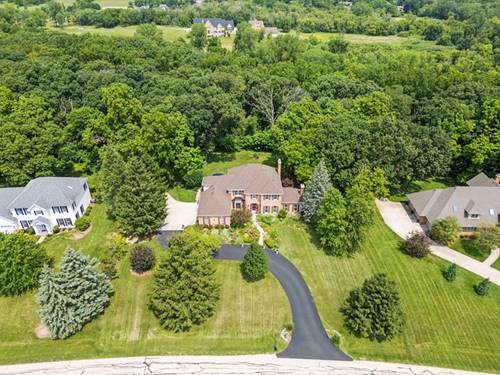 41W668 Hunters Hill, St. Charles, IL 60175