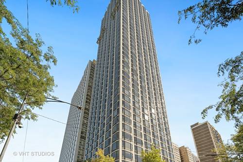 1555 N Astor Unit 27W, Chicago, IL 60610