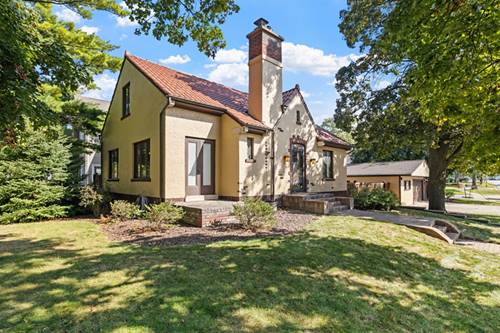 127 W Ogden, Naperville, IL 60563