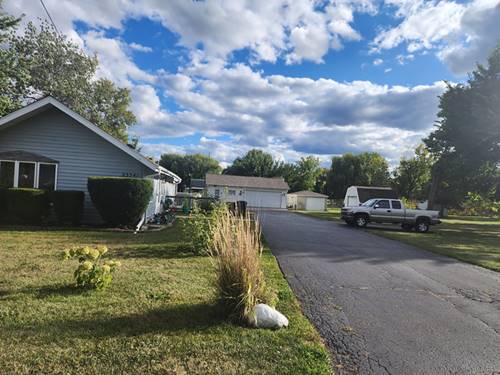 23541 W Beach Grove, Antioch, IL 60002