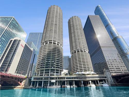 300 N State Unit 3904, Chicago, IL 60654